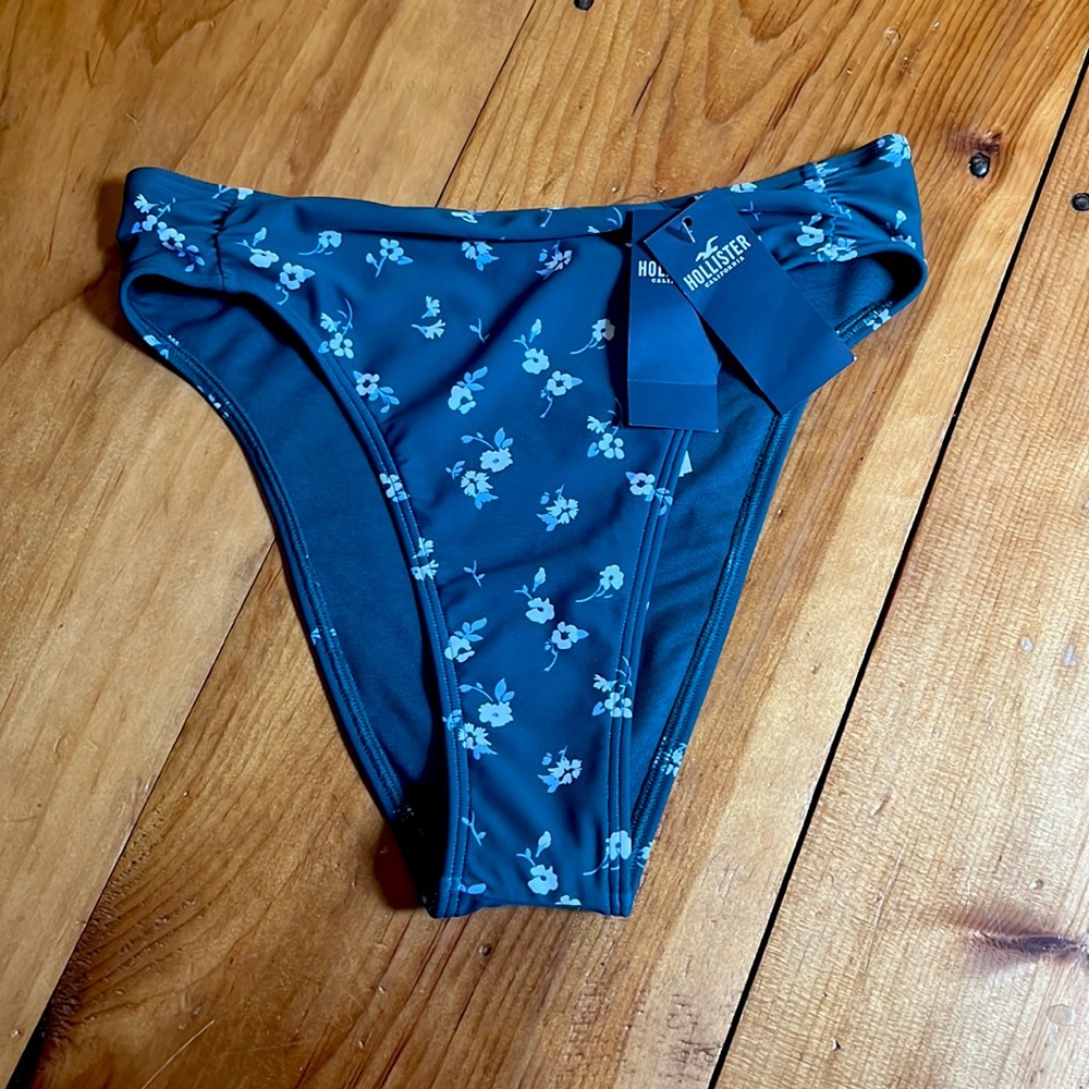 Hollister X-Small Cheeky Bikini Bottoms
